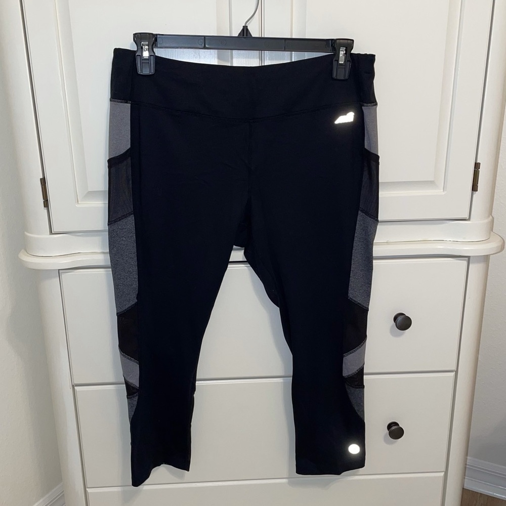 Black and gray cropped leggings—Avia
